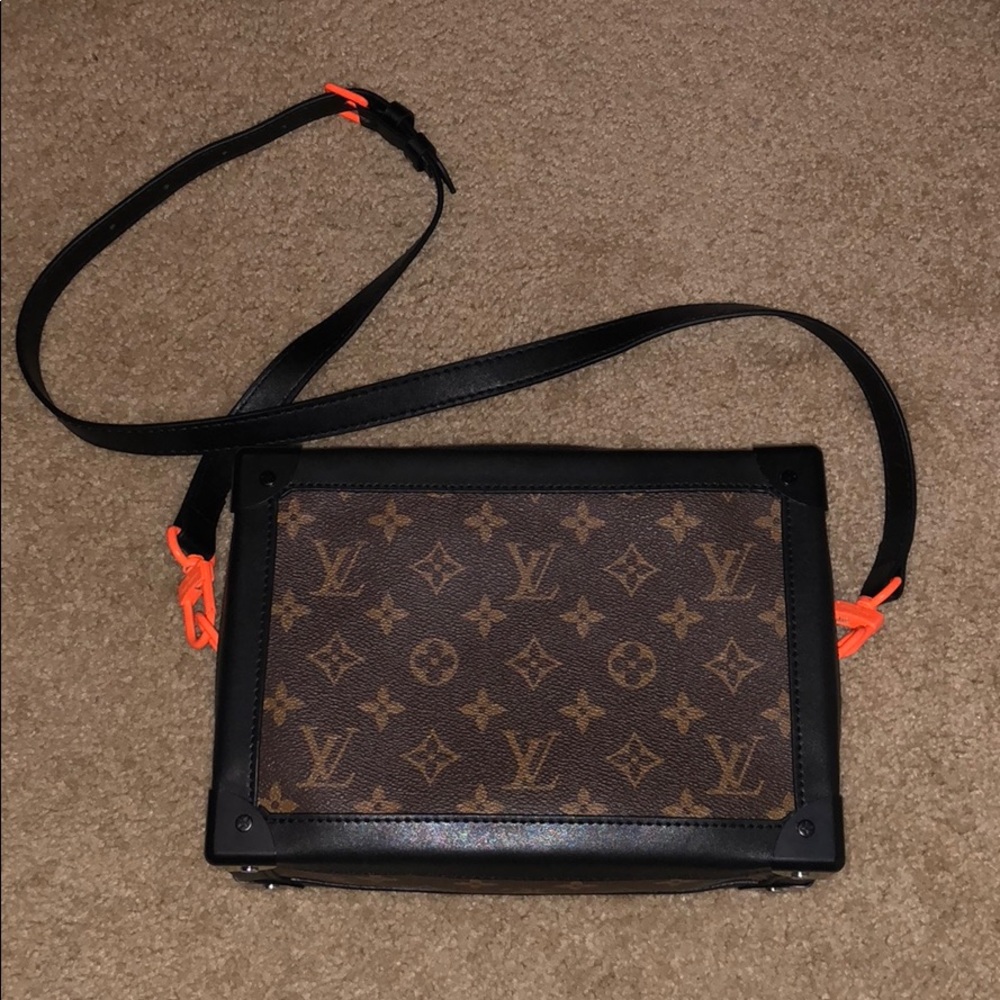 Louis Vuitton Men’s soft Trunk